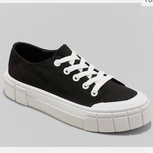 Maj Love NWT Fran platform sneaker size 11 black